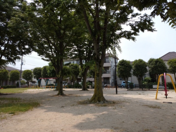 周辺環境　前川第5公園　（620m）
