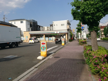 周辺環境　セブンイレブン　前川４丁目店（290m）
