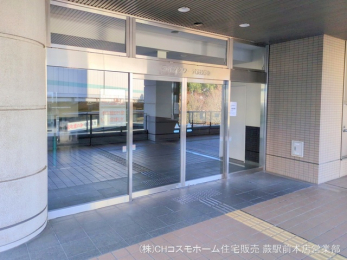 エントランス　-