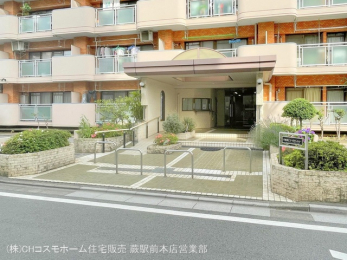 エントランス　-
