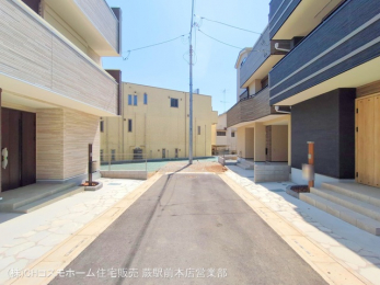 nynʐ^@-