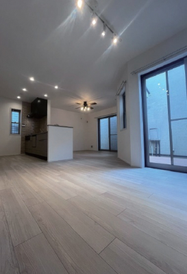 ���r���O�@-