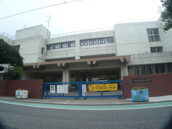���ӊ��@�n�s���쏬�w�Z�i500m�j